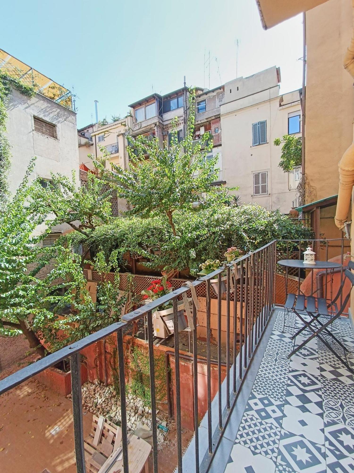 Mini Studio Con Balcone A Piazza Del Popolo Rome Luaran gambar
